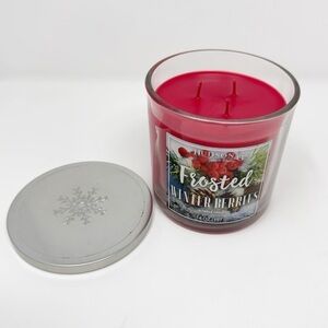 Hudson 43 Frosted Winter Berries 3 Wick Candle